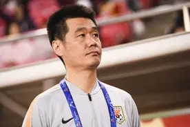 媒体：李霄鹏确认执教武汉卓尔图片