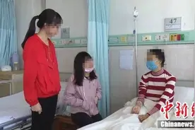 别的女孩都在减肥，她们却拼命增重，只为让母亲活下去图片