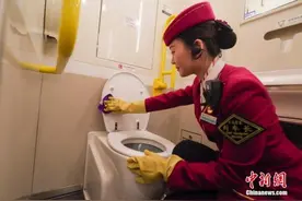 公共场所卫生管理规范实施 坐便器应提供一次性衬垫图片