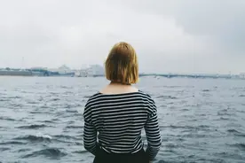 “恭喜那些不发朋友圈的人！”图片
