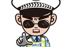 街头惊现“最牛超载摩托车”，看看坐了多少人图片