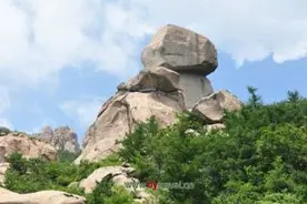 趁阳光正好，微风不燥，我们去爬山吧——安顺普定龙头山图片