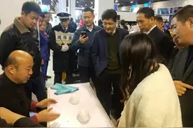 “三仙归洞”第一人王竹红——手速如鬼似魅 指法追光逐电图片