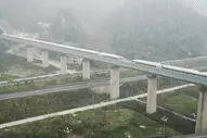 成贵高铁正式通车！西部高铁大通道南北贯通视频封面