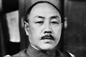 这位国军上将创造天炉战法，几乎把6万日军全包饺子，真解恨图片