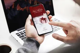 礼物季，用ALLOVE欧奈芙天然钻石礼物礼赞珍贵之人图片