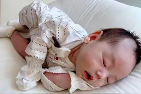 宝宝出牙晚、咀嚼力差是天生的？错，这份出牙攻略医生建议收好图片