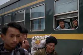 慢火车上年轻的希望图片