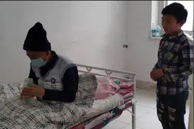 见到你丨增肥救父男孩离开老家陪爸爸过年视频封面