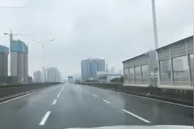 武汉鄂州城区已禁行，未经允许不得上路视频封面