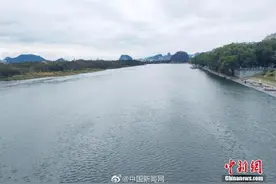 这个世界上最不开心的，是那些懂得太多和想得太多的人图片
