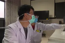 援黔医生主动返岗战疫情，让妻子转告女儿：爸爸没问题的！视频封面