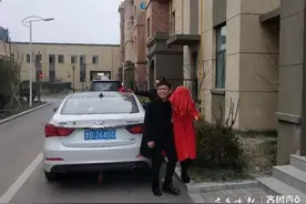 战疫故事｜没有婚纱没有婚宴，平度新郎独自接回新娘图片