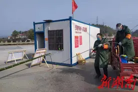 云溪街道：“行得正站不直”的老潘图片