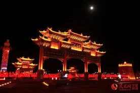 元宵节，盐池县点亮花灯为武汉加油图片