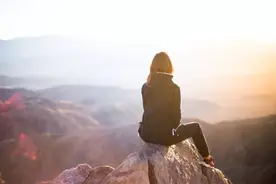 你是谁，就会遇到谁图片