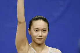 蹦床——世界杯系列赛巴库站：朱雪莹获女子网上个人冠军图片
