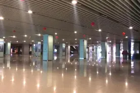 全国首列！杭州包高铁带人回家！刚下车每人拿到神秘信封图片