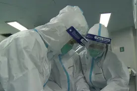 我们在武汉|驰援雷神山！走近辽宁医疗队视频封面