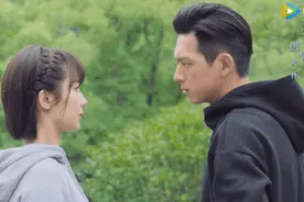 童颜夫妇隔空合体再上热搜，杨紫的童颜肌值得图片