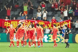 新一代中国女足踢出“铿锵精神”图片