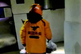 疫情中的武汉外卖“跑单王”：为让他们吃口热饭我要继续跑下去图片