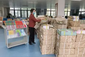 战疫深圳人｜深大附中胡明珠：我是老教师，有风险我来担图片