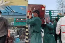 最近这10天，我连做梦都在想把家乡的蔬菜送往武汉图片