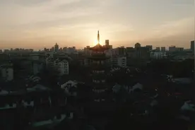 100秒视频致敬抗疫英雄们！打破一切恐惧，找到《你的答案》图片