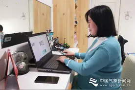 “准妈妈”坚守舆论阵地 用行动践行入党誓言——记黑龙江省气象服务中心黄英伟图片