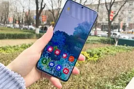 或许是单手握持手感最佳的手机 三星S20上手体验图片