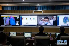 云南抗疫医生有了“透视眼”可三维立体看患者肺部图片