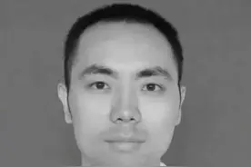 痛！河南36岁医生抗疫时突发心脏骤停，留下两个年幼的孩子图片