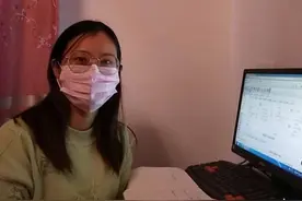 帮邻居家的小朋友上网课，“我”成了村里的红人图片