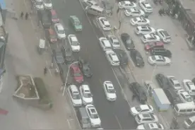 占用救援通道、斑马线上停车……是我给你自由过了火？图片