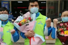 “你安心转院治疗，妻儿有需要随时联系我”| 驰援日记图片
