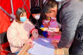 青岛地铁员工：我们还有一个共同的名字叫志愿者图片