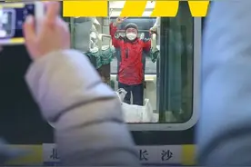 31张援鄂医疗队名片，致敬42000多名白衣战士图片
