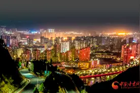 兰州：夜色旖旎 华灯璀璨别样景图片