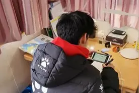 父母年前回湖北探亲未归，高中生一人“留守”上海，他这些天经历了什么？图片