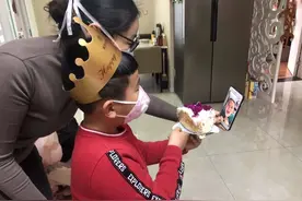 你保护大家我保护小家 7岁儿子为父亲送生日祝福图片