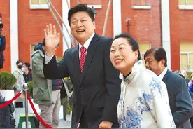 傅崐萁恢复党籍案 江启臣：先入党团运作自然水到渠成图片