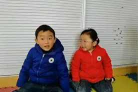 连线湖北｜“我的好妈妈，下班回到家，劳动了一天，多么辛苦呀……”前方护师收到“最好听的歌”图片