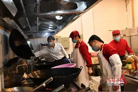 抗击疫情：长白山机关食堂的一天图片