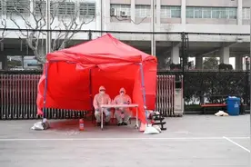 虹口足球场实为交接点，确保无缝对接