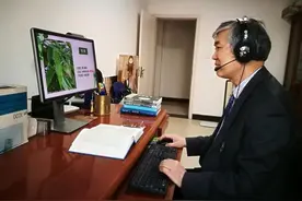 高校教授变身“网络主播”为郑东新区中小学生带来别开生面的“走近中医药”特色课程图片
