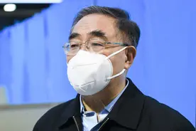 中央指导组专家张伯礼在武汉切除胆囊，笑称“肝胆相照”图片
