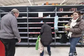 英国伦敦超市现抢购潮图片