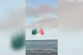 意大利空军上演《今夜无人入眠》提振士气 特朗普忍不住分享视频图片
