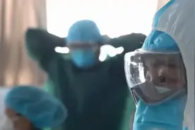 美国记者介绍中国检疫流程，主持人惊呼：与美国天差地别视频封面